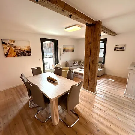 Sonnenschein 1,7 דירה